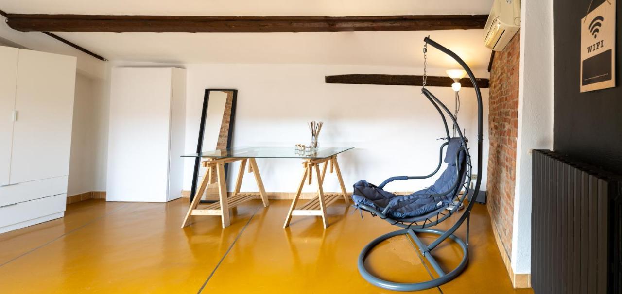 Apartmán Centro Storico-Dimora Con Terrazza- Wi-Fi E Ac Asti Exteriér fotografie